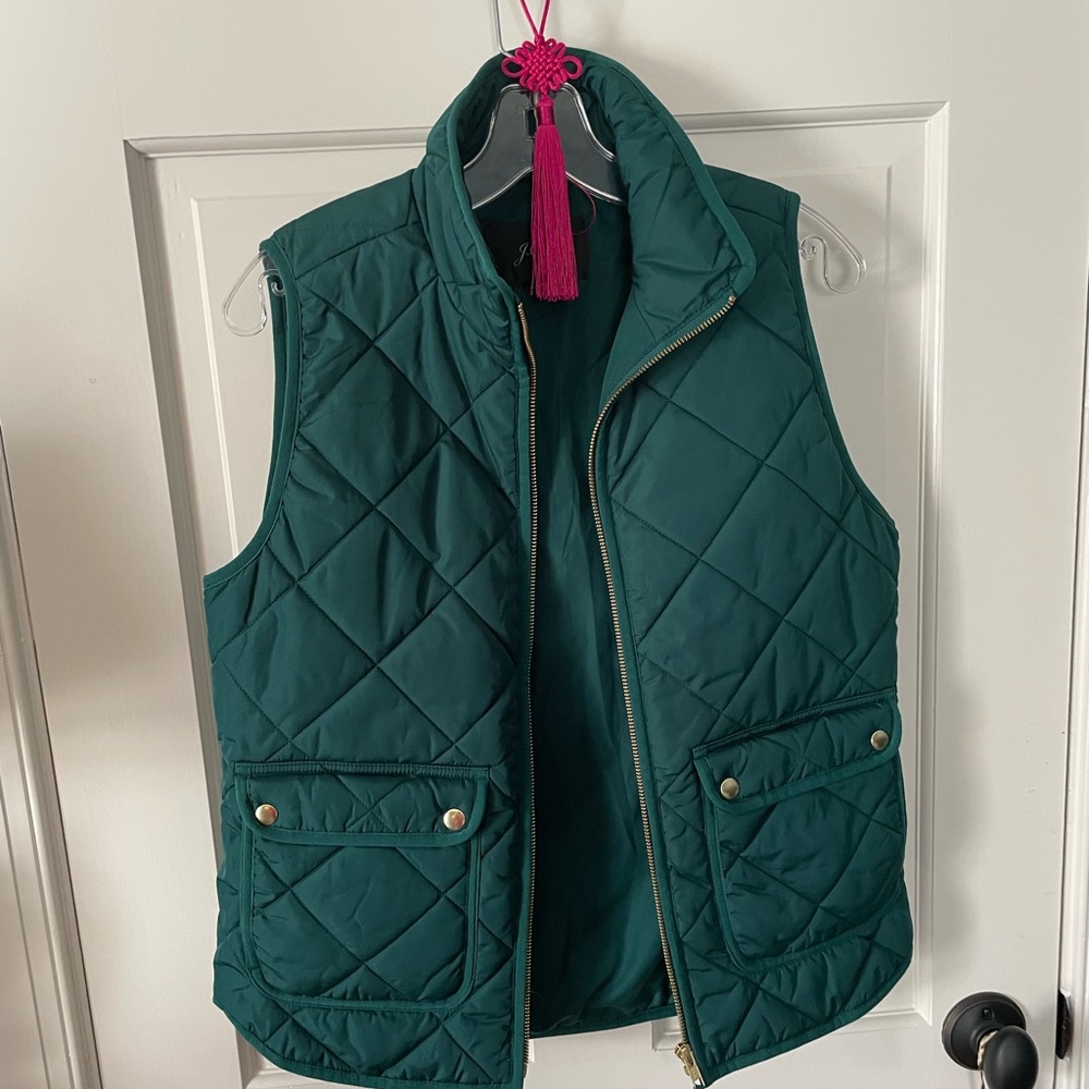 Gorgeous, academic green CLASSIC COOL JCrew vest, small, NWOT 💋